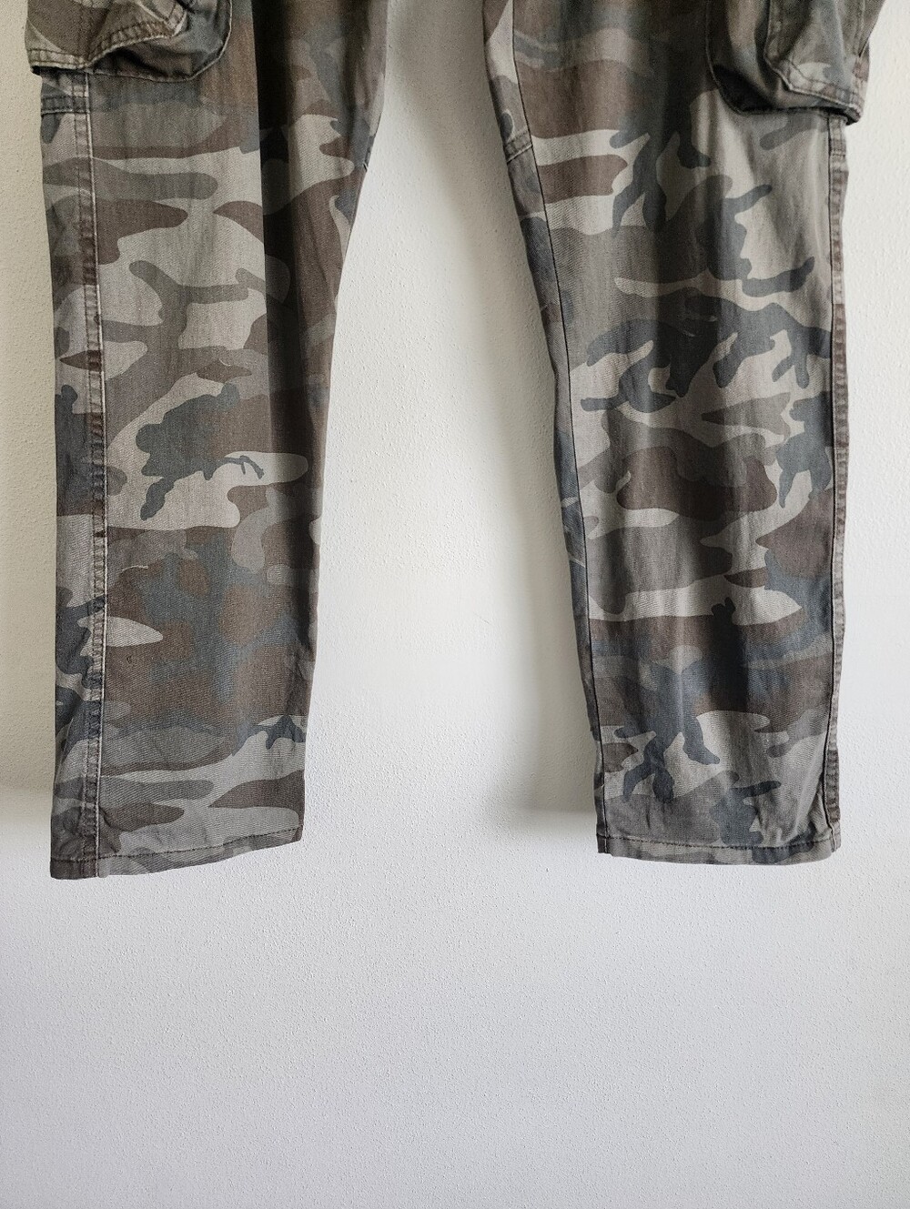 Wrangler Mens Camo Cargo Pants 36x32 Regular Taper Camouflage Stretch Utility - Picture 4 of 11